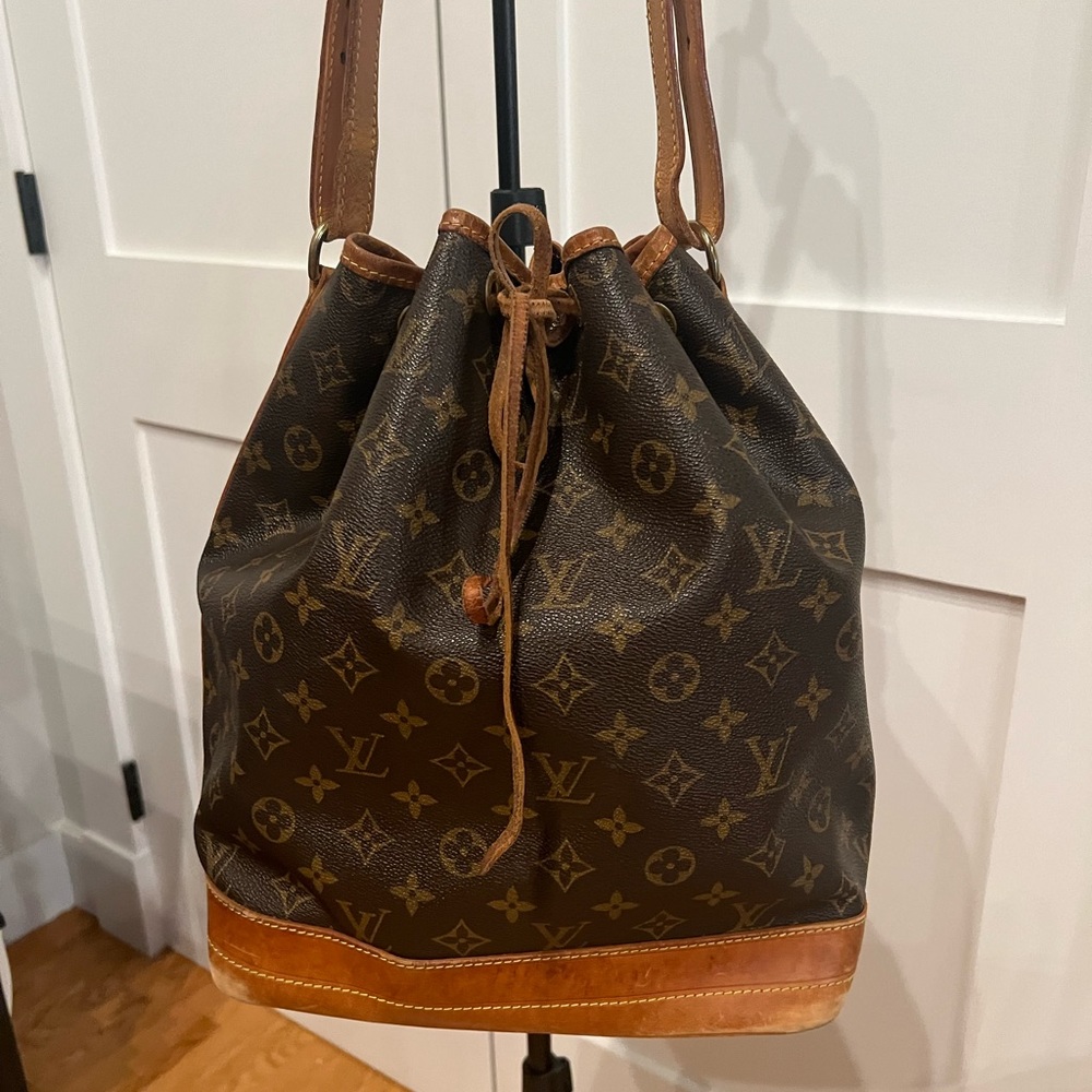 Authentic Louis Vuitton Noe Gm